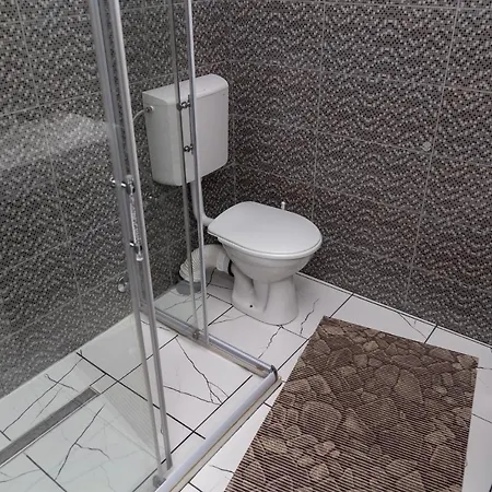 Nika I Zoja Apartamento *