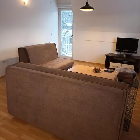Nika I Zoja Apartamento